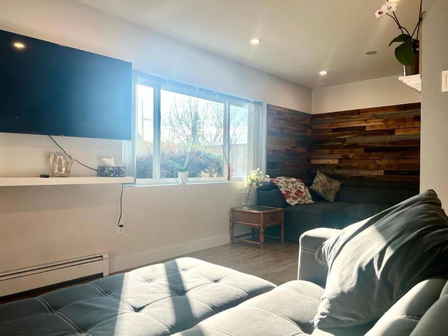 Westview Vacation Rental - Two Br House شمال فانكوفر المظهر الخارجي الصورة